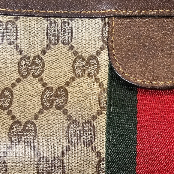 GUCCI CLUTCH - Picture 15 of 16